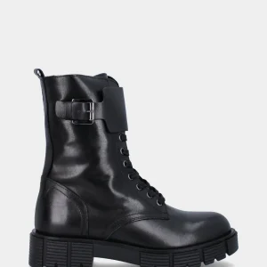 Anfibio nero in pelle con patella frontale