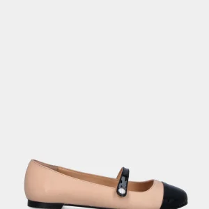 Ballerina beige in pelle con puntalino nero in vernice